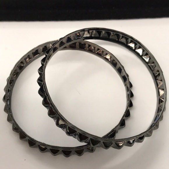 Metal Spike Bracelets - Picture 6 of 8